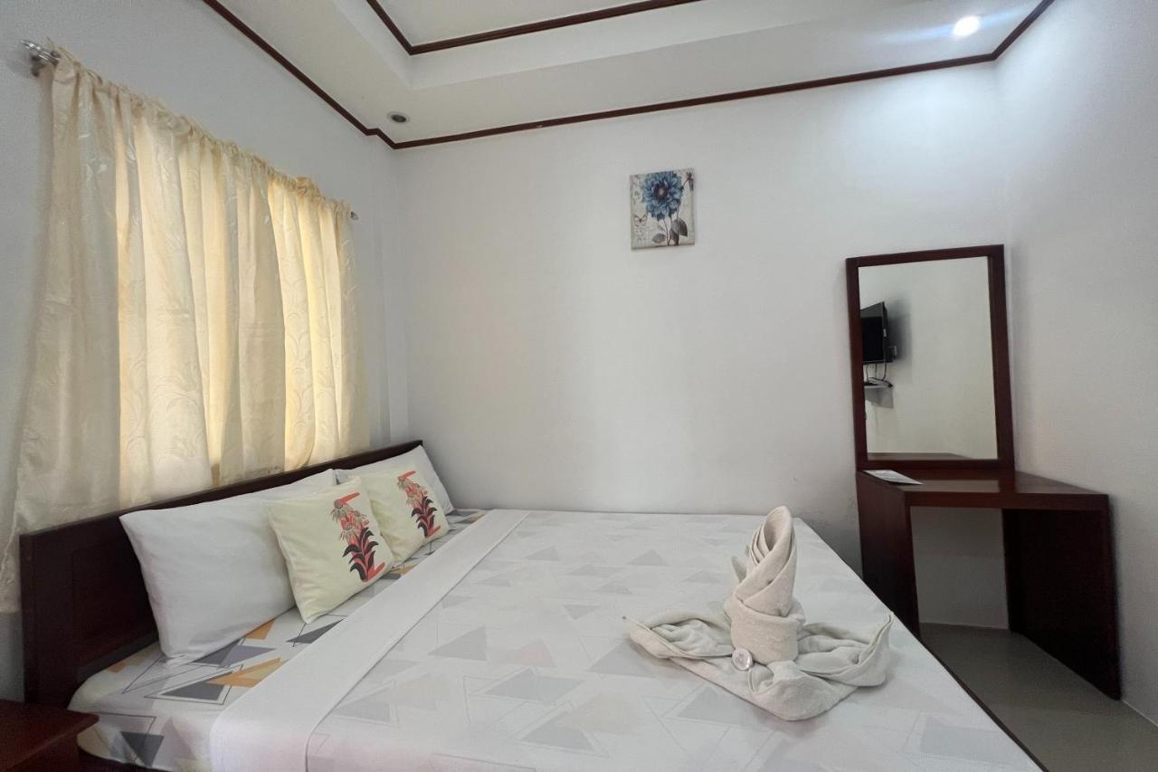Dinah'S Tourist Inn Puerto Princesa Εξωτερικό φωτογραφία