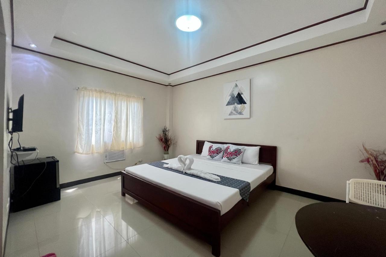 Dinah'S Tourist Inn Puerto Princesa Εξωτερικό φωτογραφία