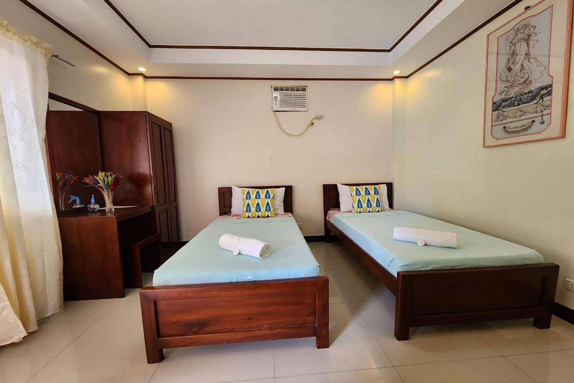 Dinah'S Tourist Inn Puerto Princesa Εξωτερικό φωτογραφία