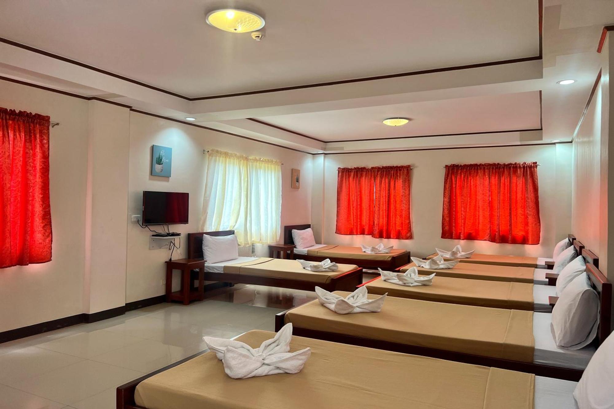Dinah'S Tourist Inn Puerto Princesa Εξωτερικό φωτογραφία
