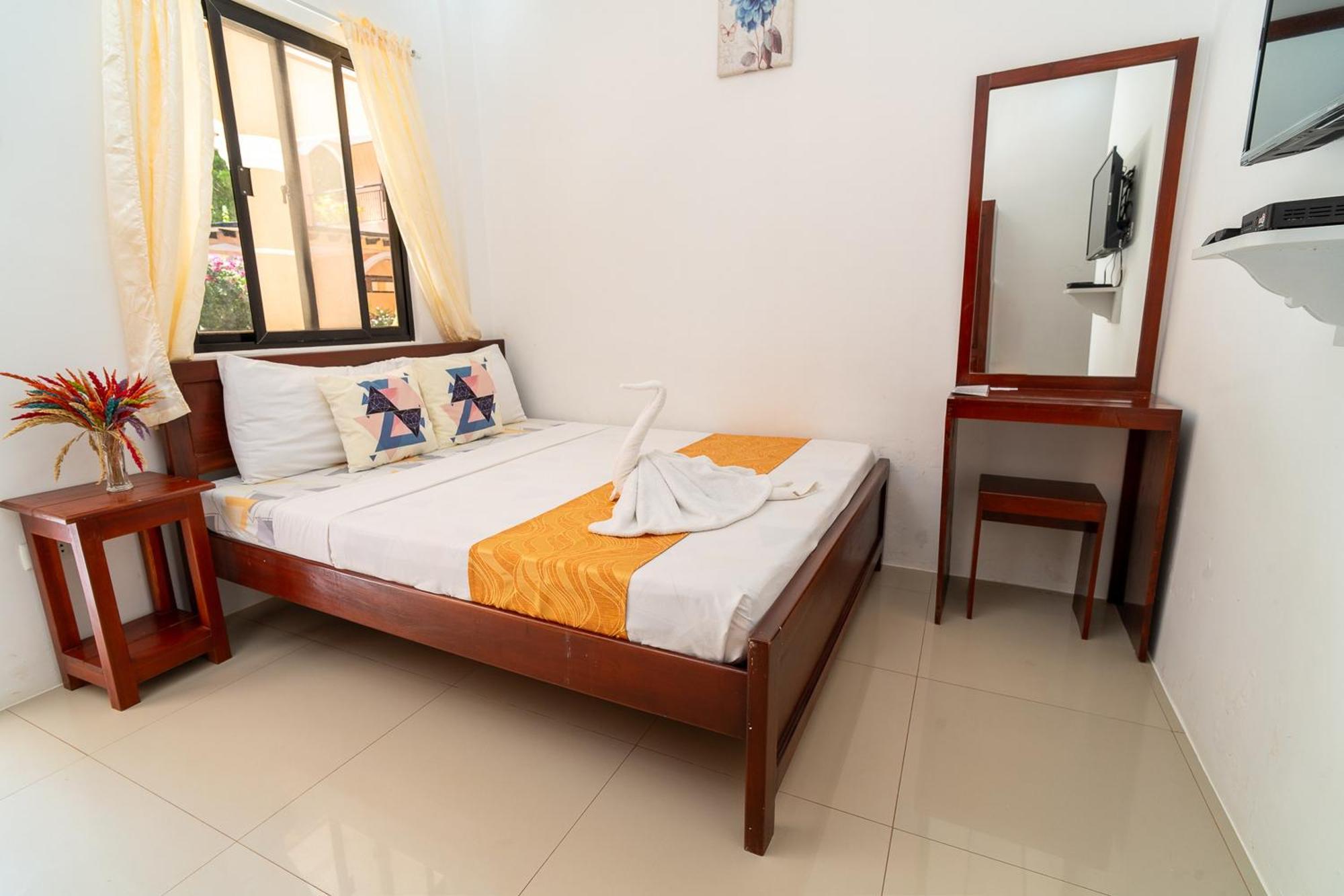 Dinah'S Tourist Inn Puerto Princesa Εξωτερικό φωτογραφία