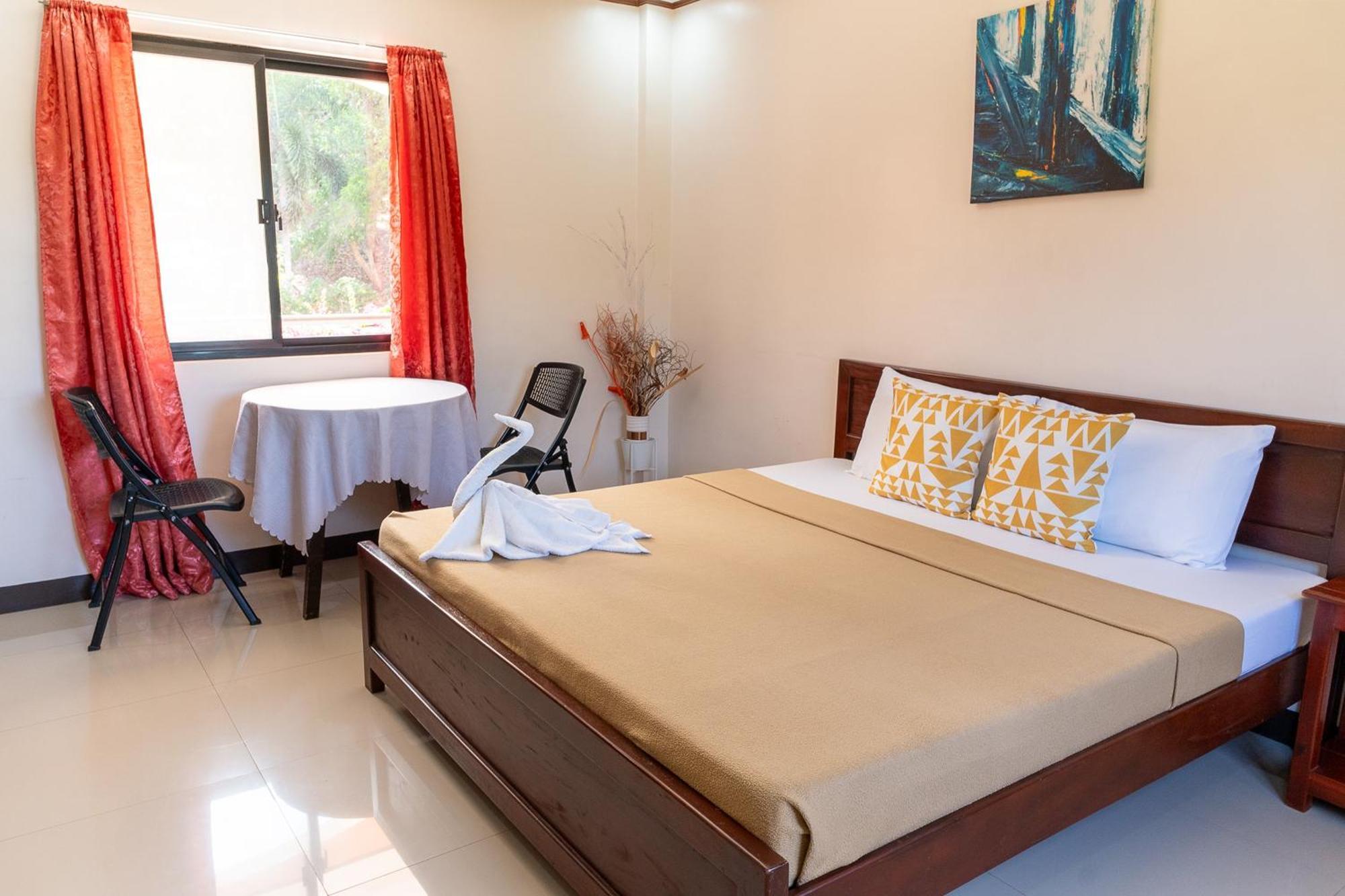 Dinah'S Tourist Inn Puerto Princesa Εξωτερικό φωτογραφία