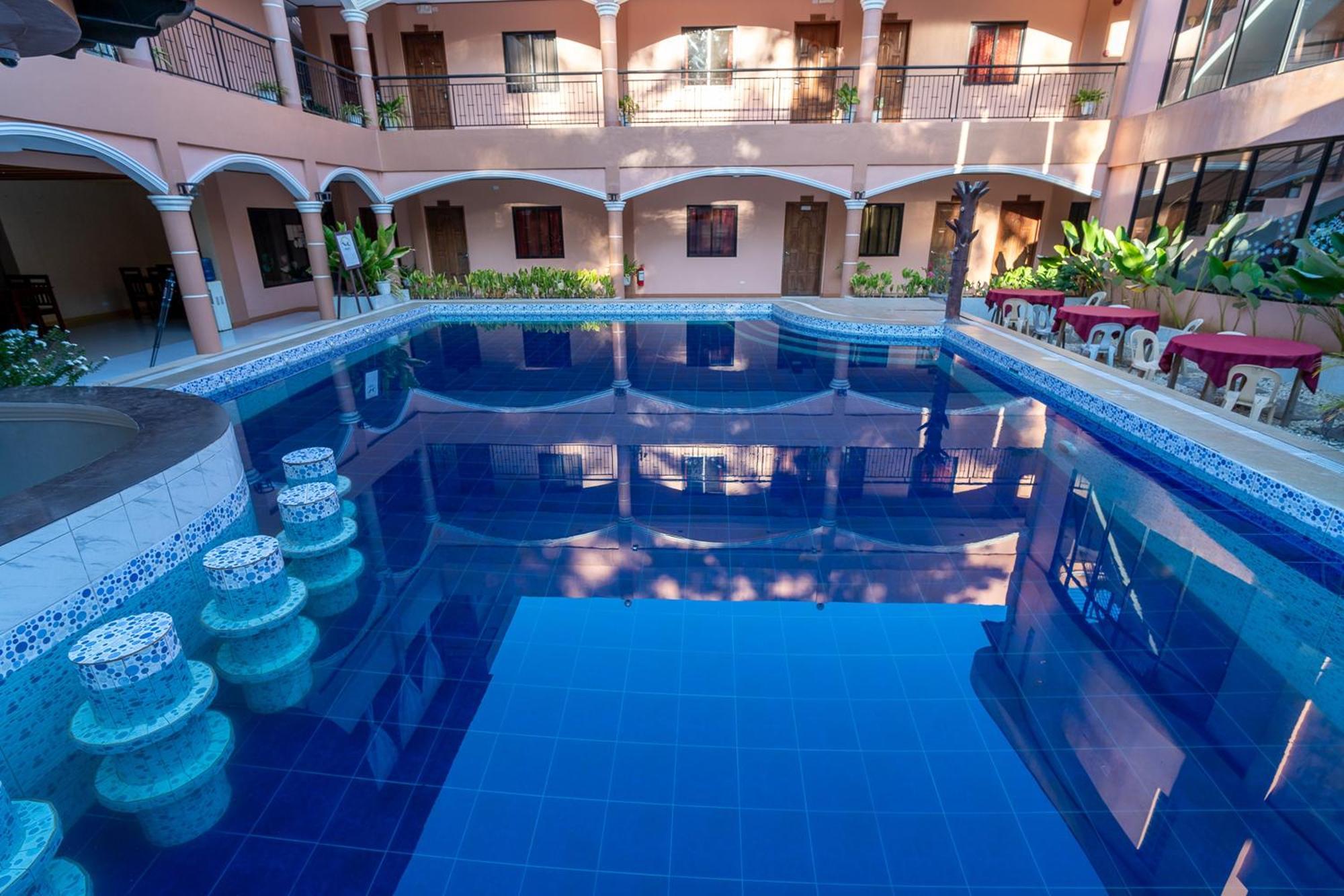 Dinah'S Tourist Inn Puerto Princesa Εξωτερικό φωτογραφία